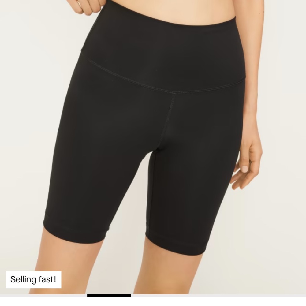 Everlane The Perform bike shorts. high waisted